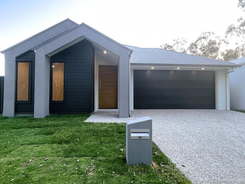 Pallara’s Premier Brand-New Home Privacy, Style & Comfort