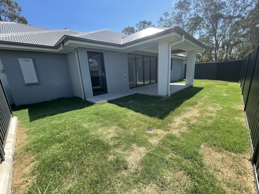Pallara’s Premier Brand-New Home Privacy, Style & Comfort
