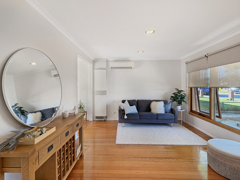 Sunlit Charm, Modern Style & Central Convenience...