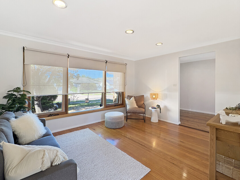 Sunlit Charm, Modern Style & Central Convenience...