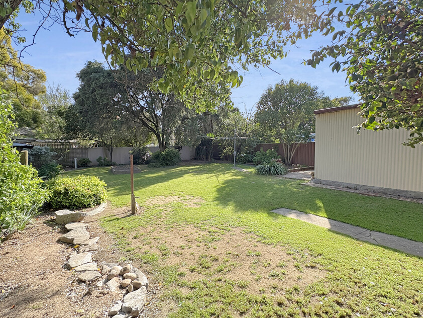 Sunlit Charm, Modern Style & Central Convenience...