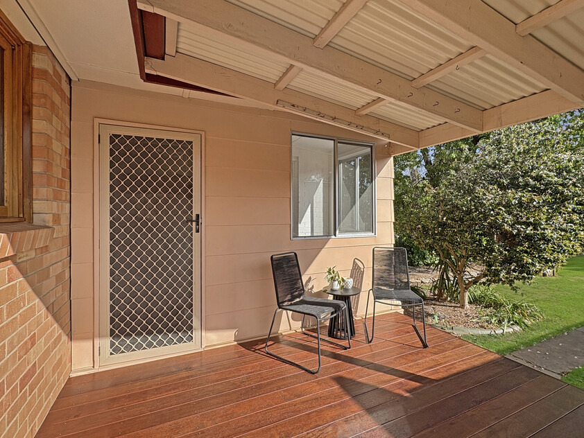 Sunlit Charm, Modern Style & Central Convenience...