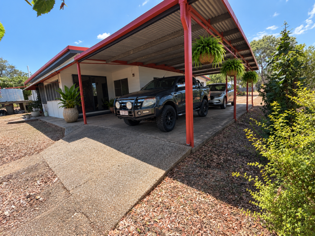 A beautiful family home in the heart of the Sapphire Gemfields