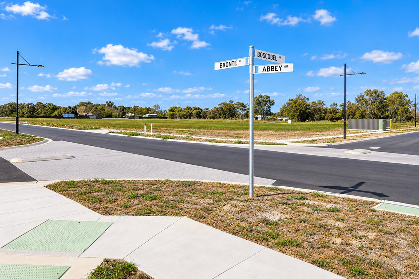 Build Your Dream Home - 687m² Titled Land in Southview Estate