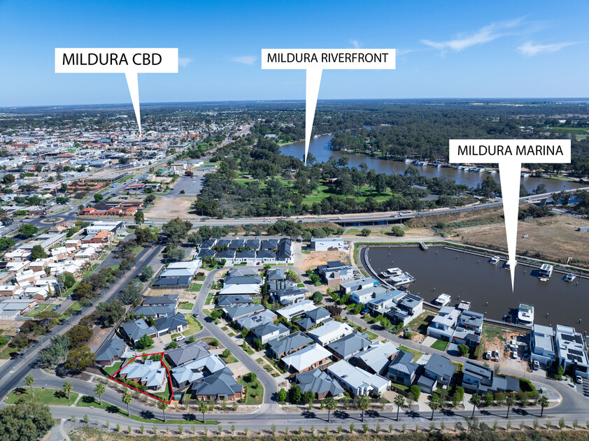Stylish, Comfortable Living Close to the Murray River