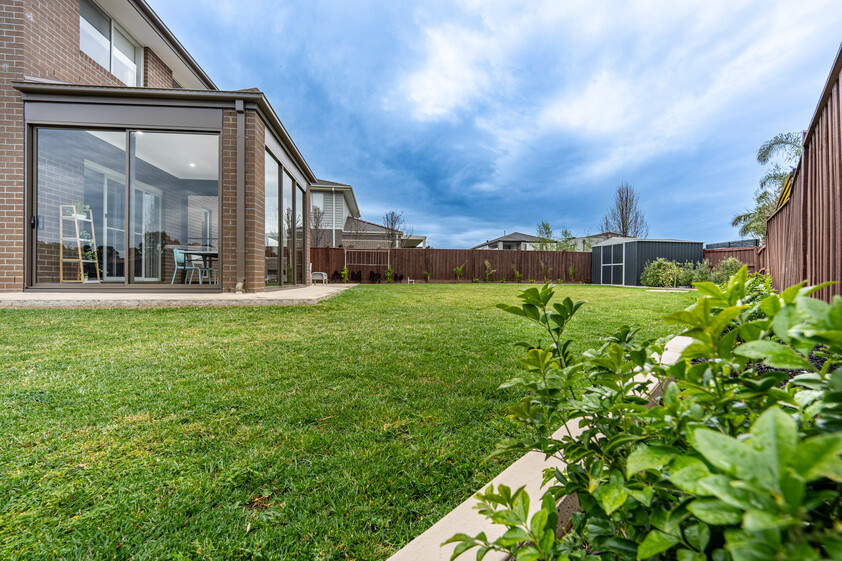 Rare 1,000sqm+ North-Facing Land - Wetland Park & Lake Lifestyle
