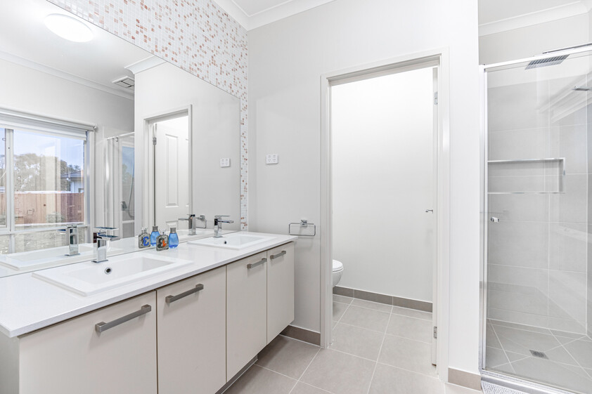 Rare 1,000sqm+ North-Facing Land - Wetland Park & Lake Lifestyle