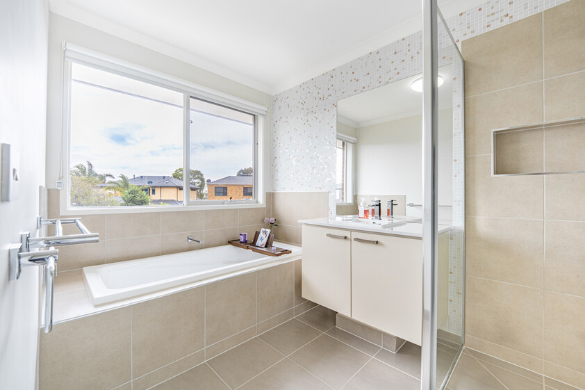 Rare 1,000sqm+ North-Facing Land - Wetland Park & Lake Lifestyle