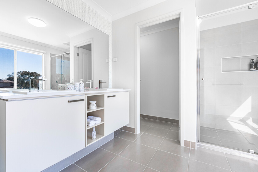 Rare 1,000sqm+ North-Facing Land - Wetland Park & Lake Lifestyle