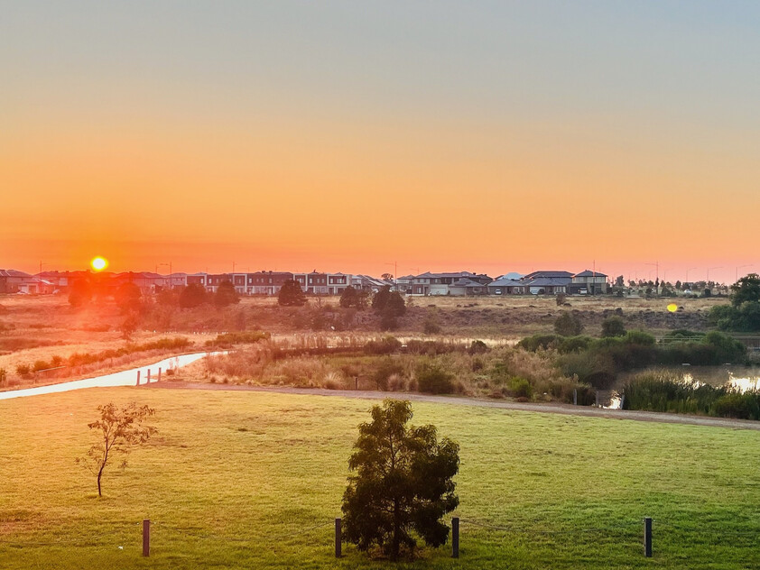 Premium 4-bedroom + study 3-Bath family home | Pet-friendly | Low-maintenance living | Veggie garden | Convenient location