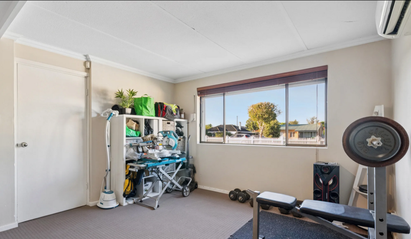 Fully furnished - close to city & airport