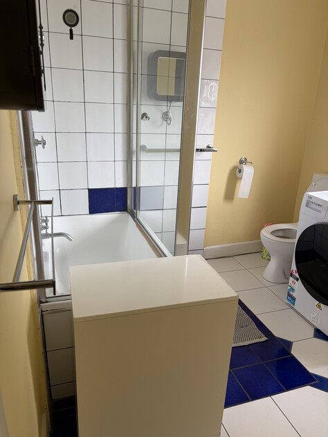 Funky furnished 3-Bedroom Apartment