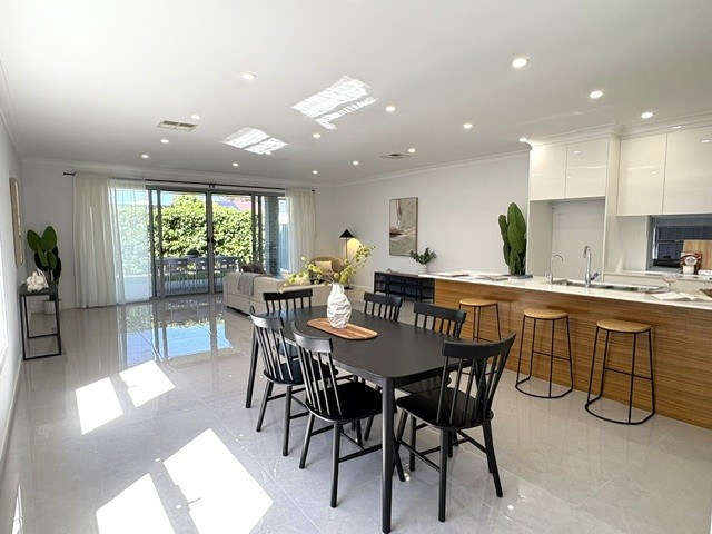 Luxury Family Home Close to the Beach