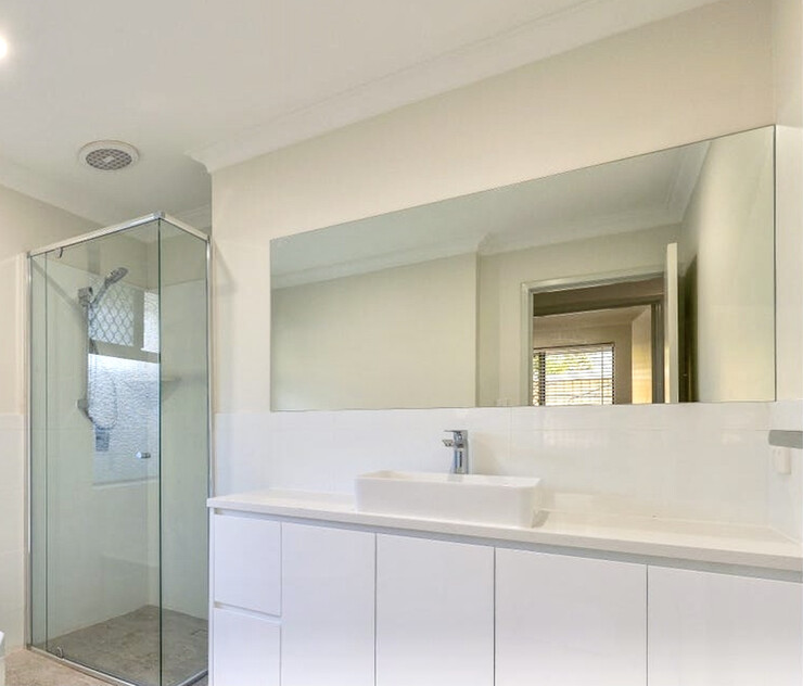 Large 6 x 3 House in Rossmoyne Senior High School Zone