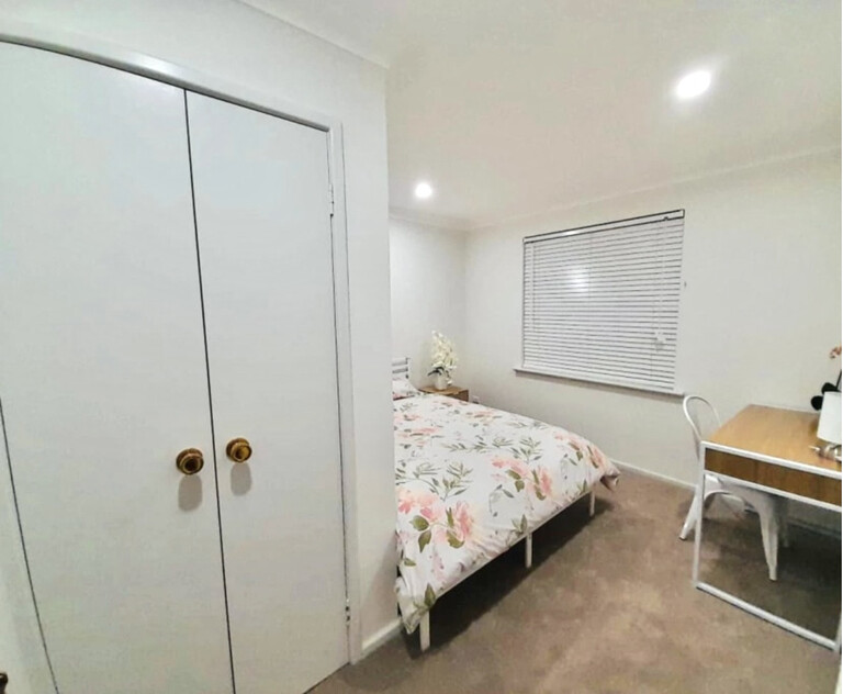 Large 6 x 3 House in Rossmoyne Senior High School Zone