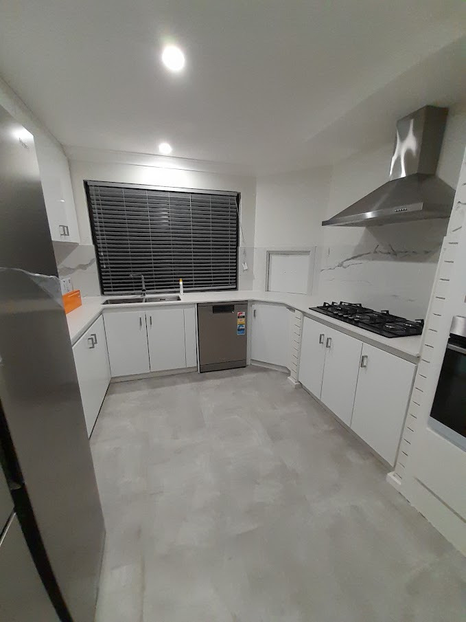 Large 6 x 3 House in Rossmoyne Senior High School Zone
