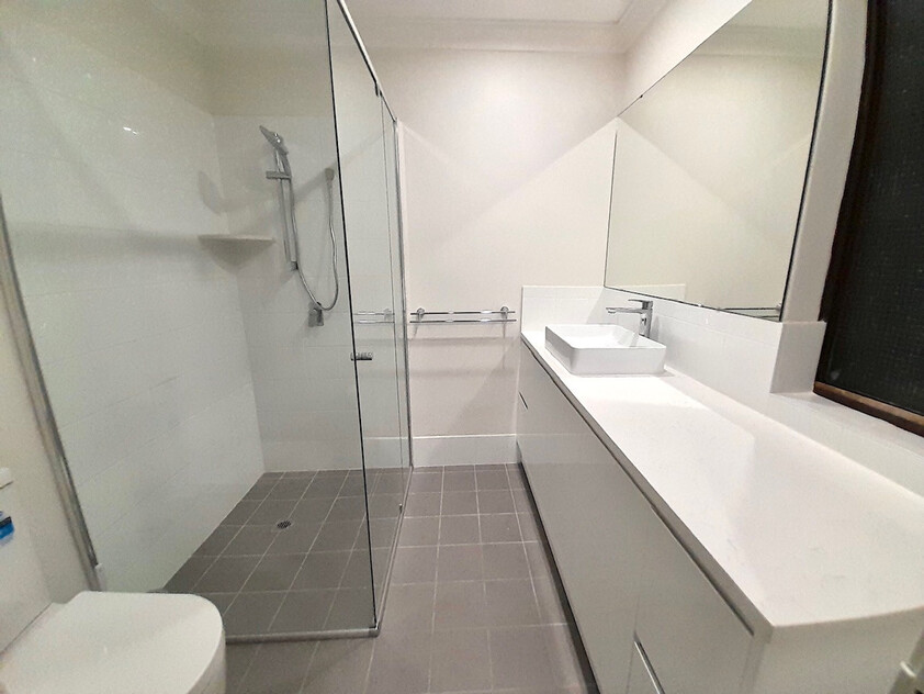 Large 6 x 3 House in Rossmoyne Senior High School Zone