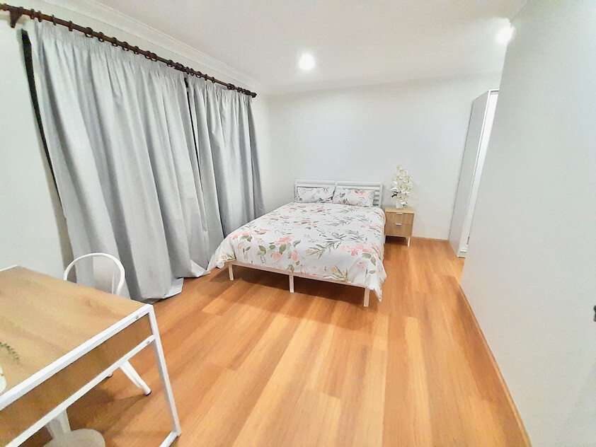 Large 6 x 3 House in Rossmoyne Senior High School Zone