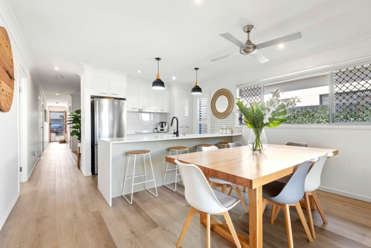 Modern family home in Brightwater, minutes from Sunshine Coasts best beaches, University, Hospitals.