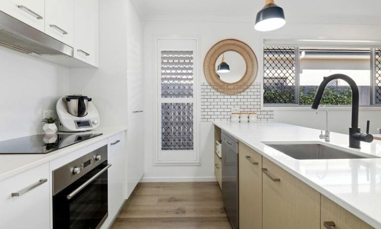 Modern family home in Brightwater, minutes from Sunshine Coasts best beaches, University, Hospitals.
