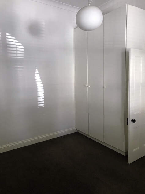 Unfurnished 3 bedroom Victorian terrace with sunny back garden