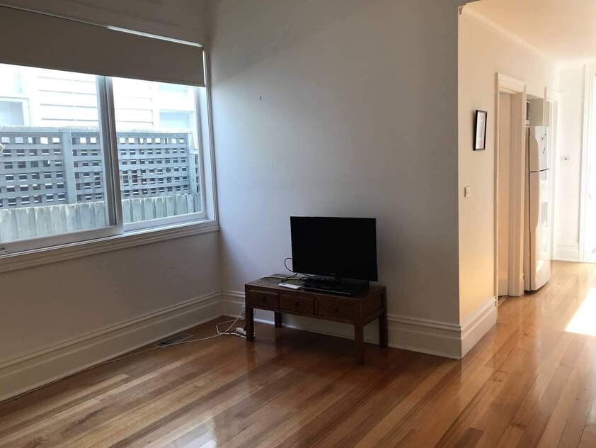 Unfurnished 3 bedroom Victorian terrace with sunny back garden
