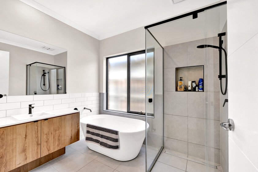 Spacious Modern Family Living in Prime McKinnon High School Zone
