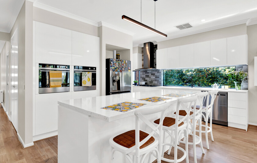 Spacious Modern Family Living in Prime McKinnon High School Zone