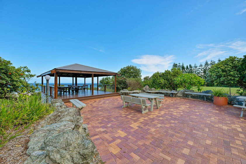 A Home in a Private Gated Beachside Estate - Near Laurieton - 40 min to Port Macquarie
