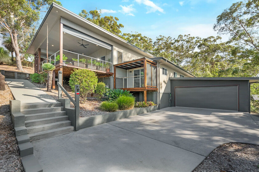 A Home in a Private Gated Beachside Estate - Near Laurieton - 40 min to Port Macquarie