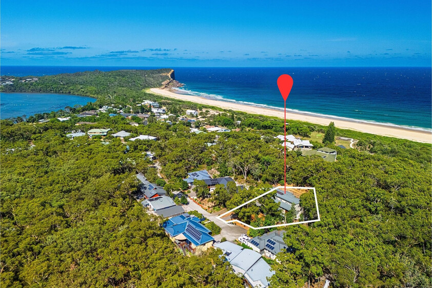 A Home in a Private Gated Beachside Estate - Near Laurieton - 40 min to Port Macquarie