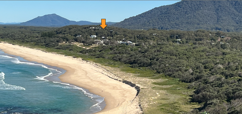 A Home in a Private Gated Beachside Estate - Near Laurieton - 40 min to Port Macquarie