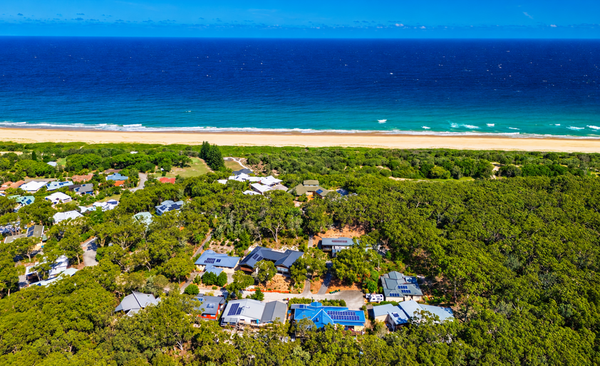 A Home in a Private Gated Beachside Estate - Near Laurieton - 40 min to Port Macquarie