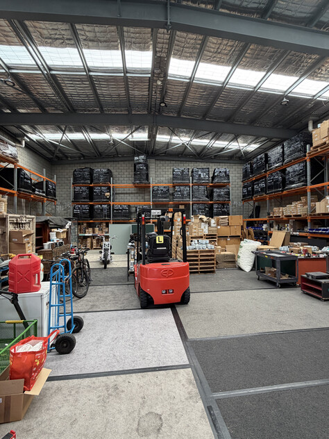 Warehouse & Office Space in Convenient Thebarton Location