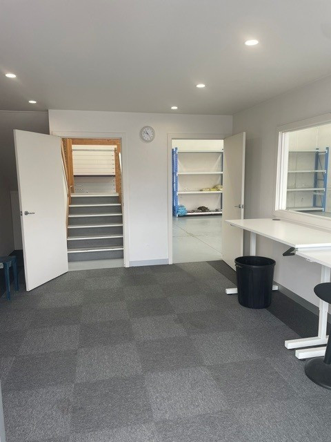 14/35 Taunton Drive, Cheltenham warehouse for Lease