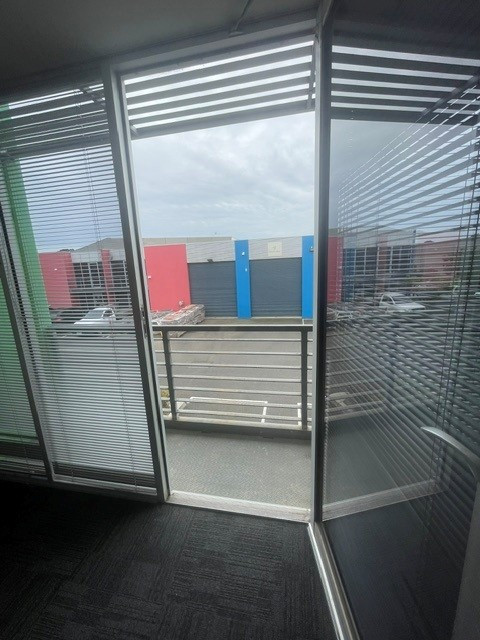 14/35 Taunton Drive, Cheltenham warehouse for Lease