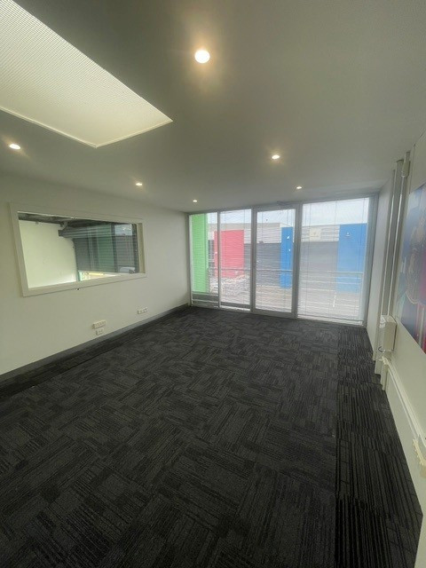 14/35 Taunton Drive, Cheltenham warehouse for Lease