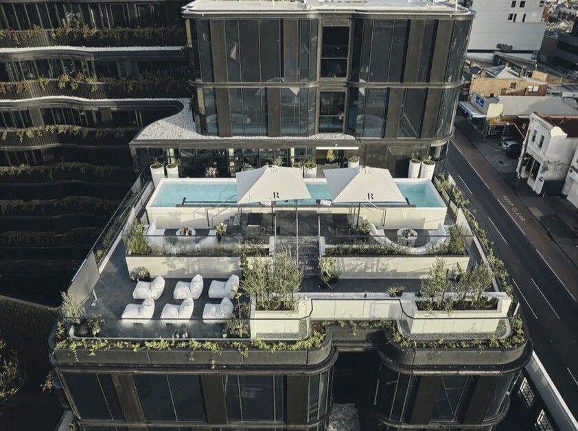 New Luxurious Apartment
