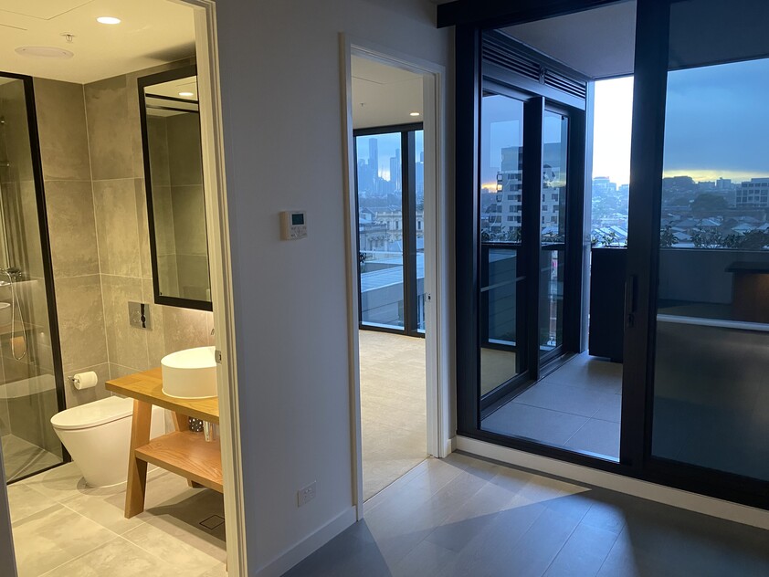 New Luxurious Apartment
