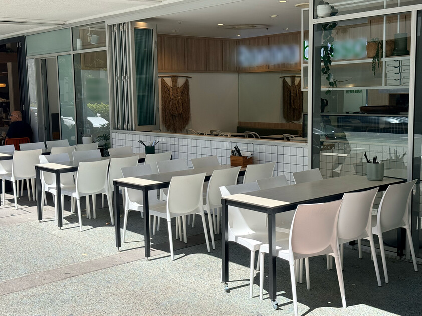Licensed Corner Restaurant, 60+ Seats, Oracle Broadbeach