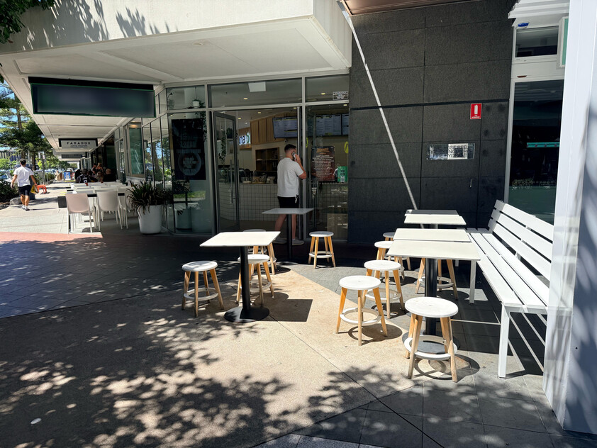 Licensed Corner Restaurant, 60+ Seats, Oracle Broadbeach
