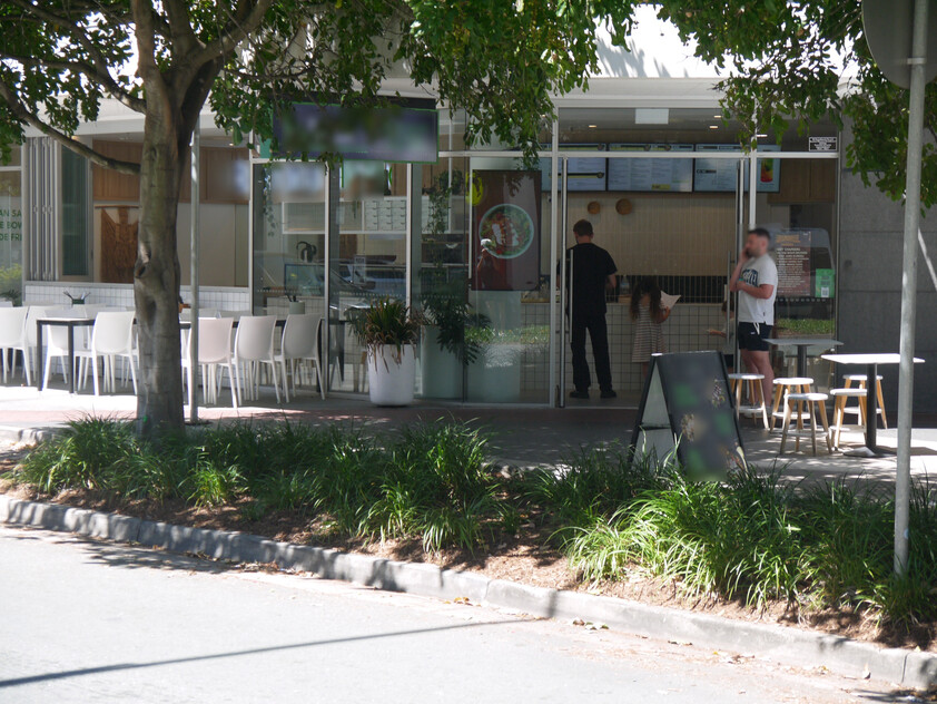 Licensed Corner Restaurant, 60+ Seats, Oracle Broadbeach