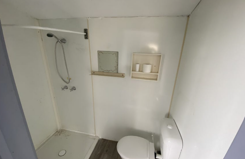 RECENTLY PAINTED HOME PLUS STUDIO $435,000-$465,000