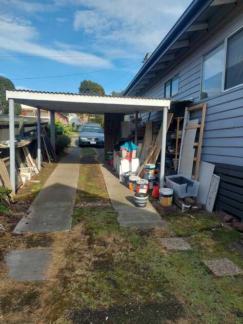 RECENTLY PAINTED HOME PLUS STUDIO $465,000-$495,000