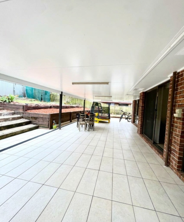 Spacious Family Home in a Popular Collingwood Park - Set on a Large Block with Further Potential