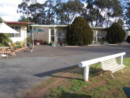 Travellers Rest Motel