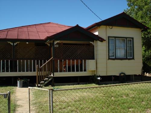 QUEENSLANDER SET ON TWO BLOCKS -
